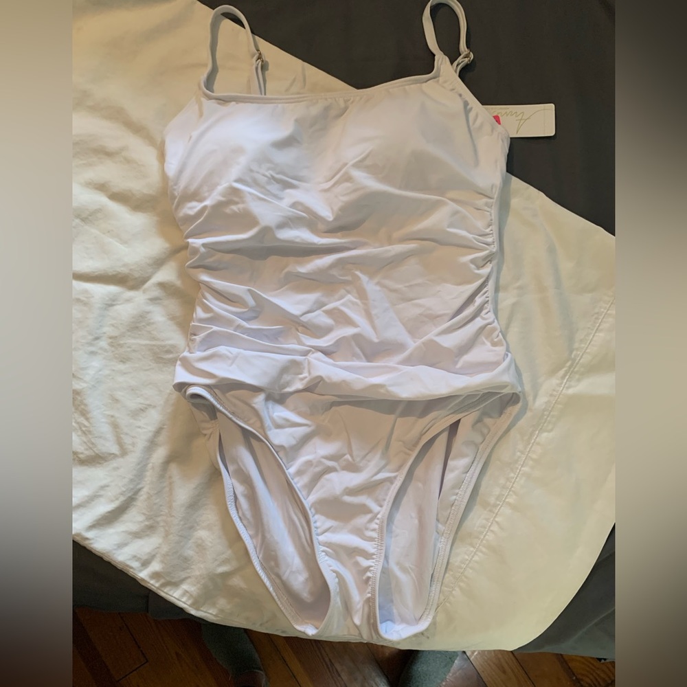 NWT Anne Cole one piece swimming suite size 8